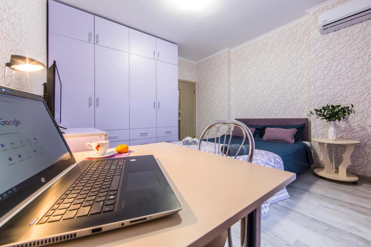 Стильные Апартаменты,Метро Вырлица,Метро Харьковская Kiew Exterior foto